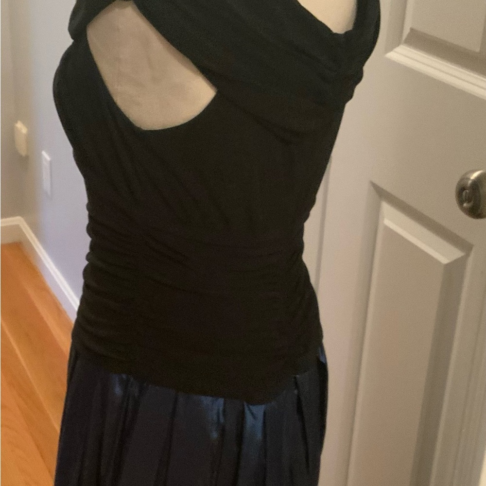 NWOT Fashionable dress, sleeveless, black with blue decorative bottom. Size 10 - Picture 7 of 10